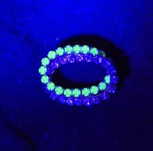 Vintage Gold Toned Uranium Glass And Clear Stond Double Loop Brooch